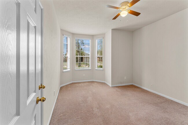 Building Photo - 7431 Sabinal Creek Dr