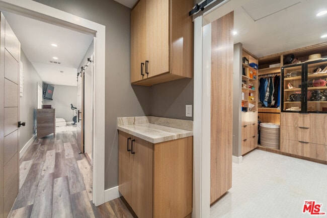 Building Photo - 4731 Deseret Dr