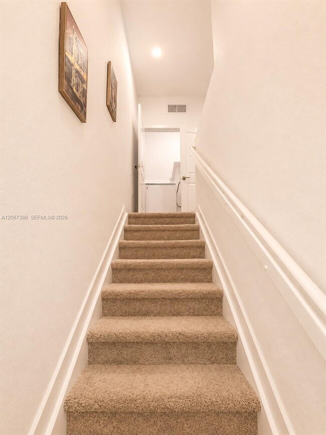 Building Photo - 1181 SW 7th Ct