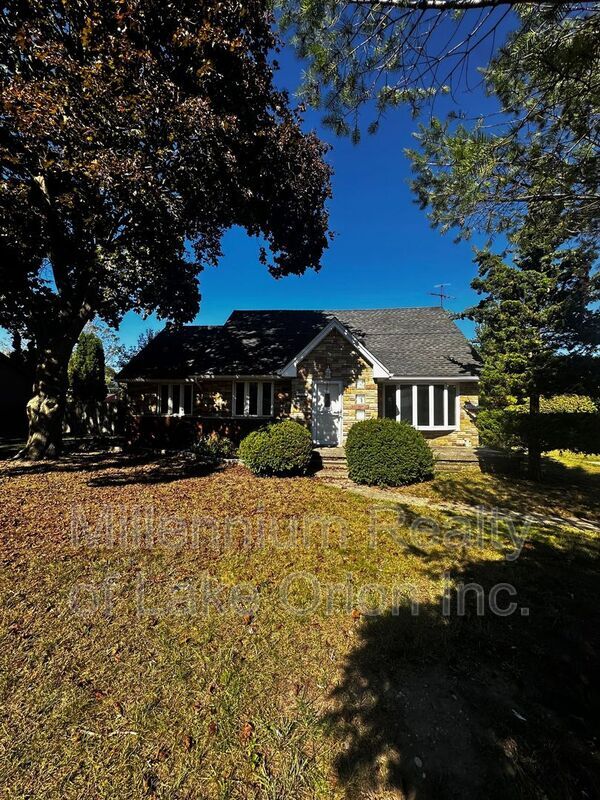 Primary Photo - 22031 Lester St