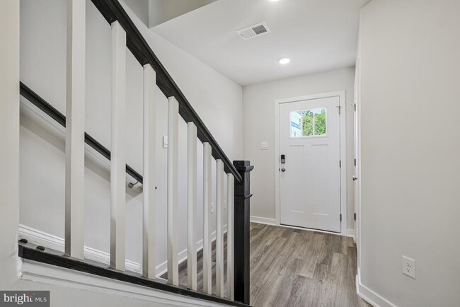 Building Photo - 16640 Green Glade Dr