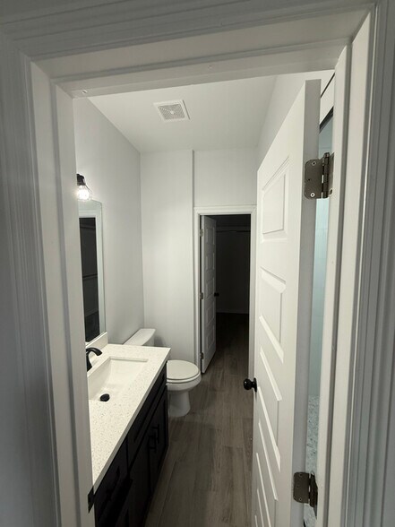 Building Photo - 1409 S Michigan St