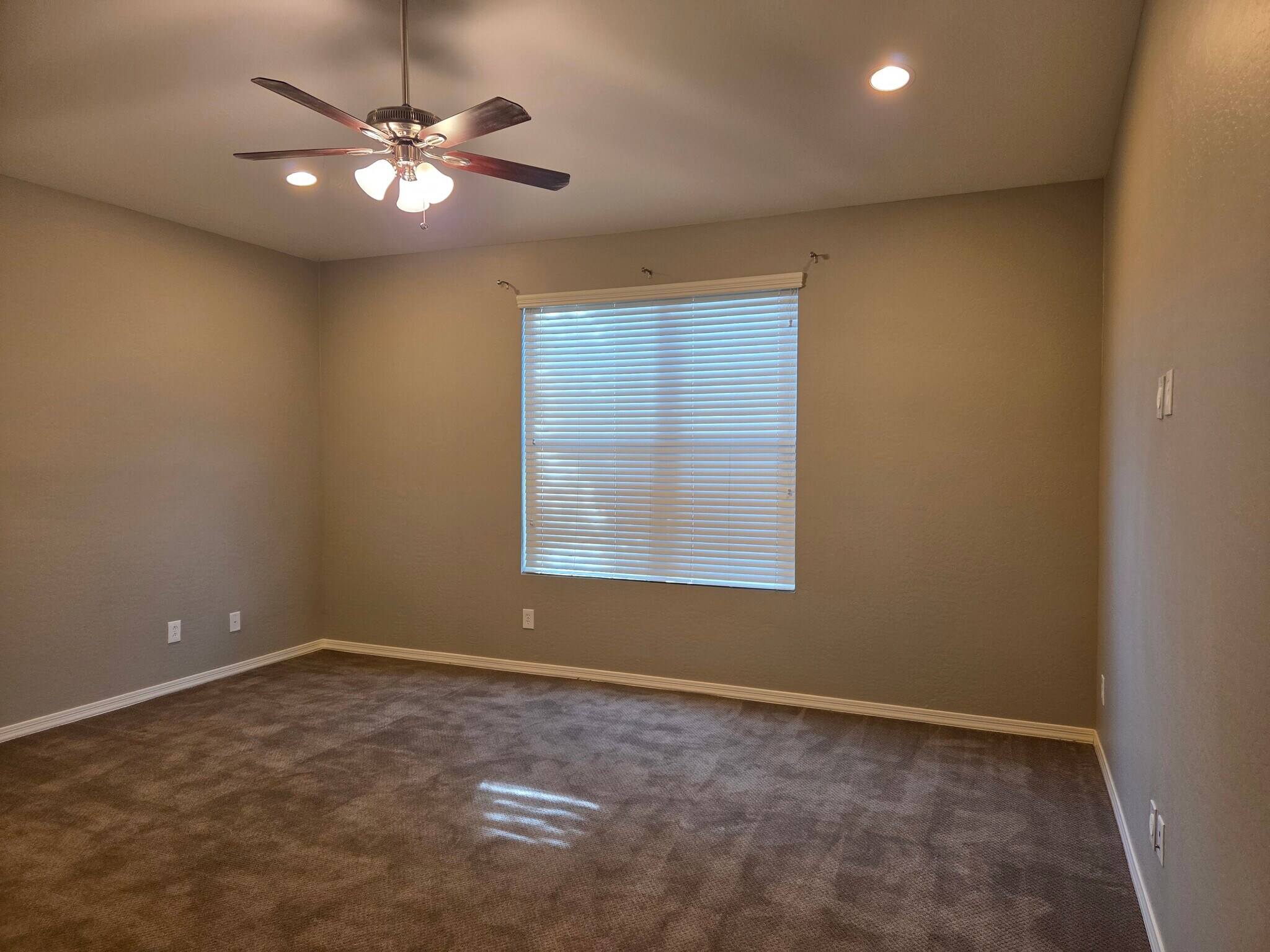 Building Photo - 4614 S Euler Ln