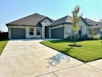 Building Photo - 303 Libby Ln