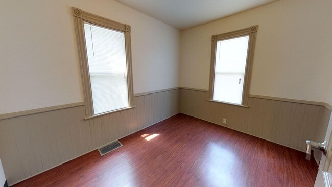 Building Photo - 464 Poplar St