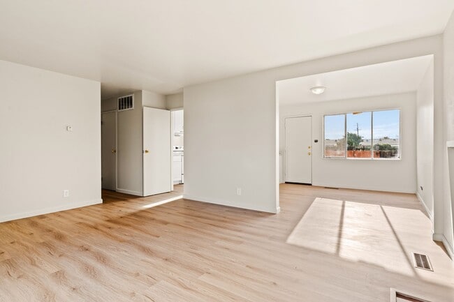 Building Photo - Just Updated! 3 Bed House in San Leandro |...