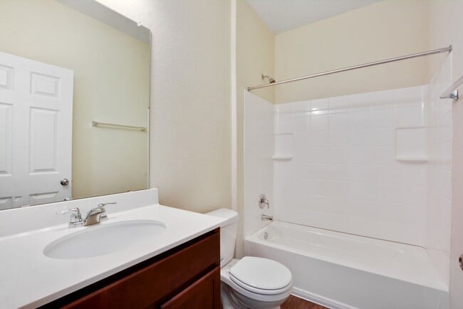 Building Photo - Inviting 4BD/3BA Rental Home with Walk-In Closet & Big Yard