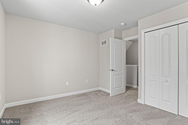 Building Photo - 140 Sage Blvd