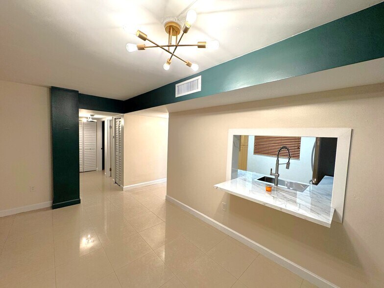 Building Photo - 8400 SW 133rd Avenue Rd