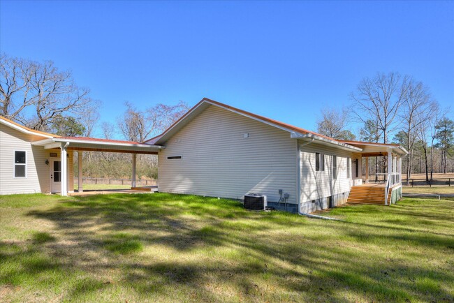 Building Photo - 400 Rish Store Rd