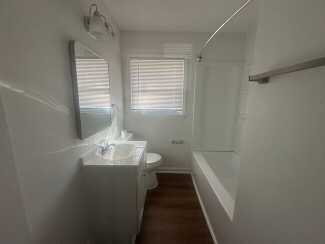 Building Photo - Enjoy Modern Living in This Beautifully Updated 3BR, 1.5BA Durham Home!