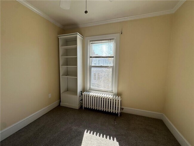 Building Photo - 5-25 Calvert St