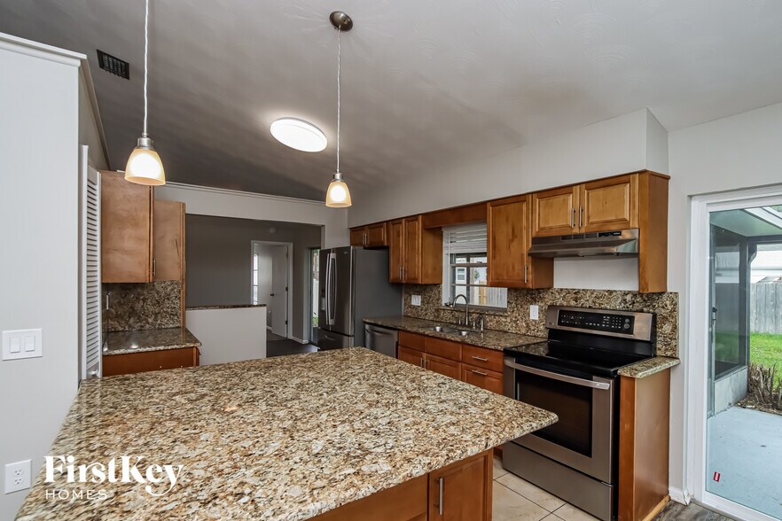 Building Photo - 551 Firestone St NE