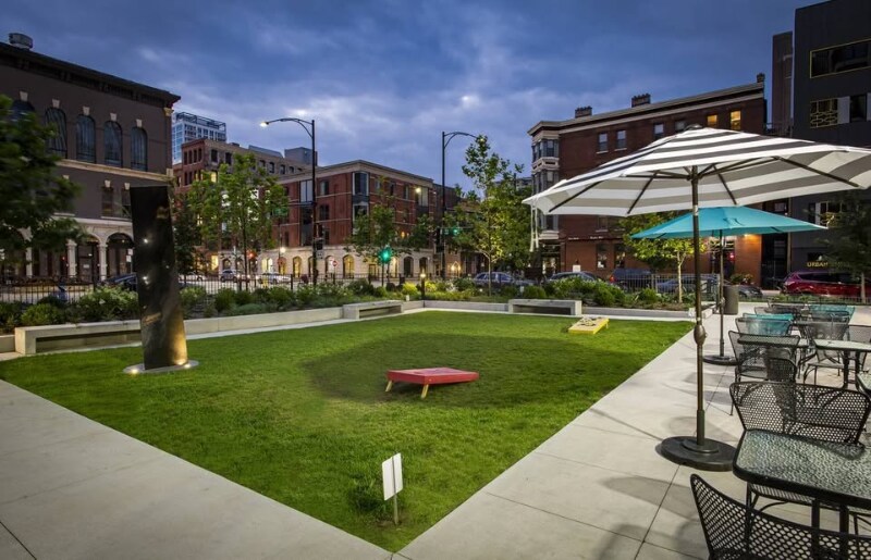 Building Photo - 185 W Superior St