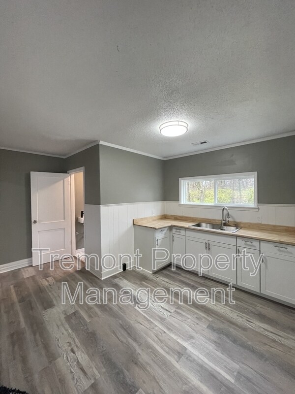 Building Photo - 1710 South Kelley Street