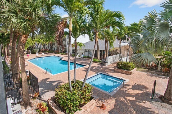 Building Photo - ONE BEDROOM ONE BATHROOM! WATERFRONT COMMUNITY!! W/D!