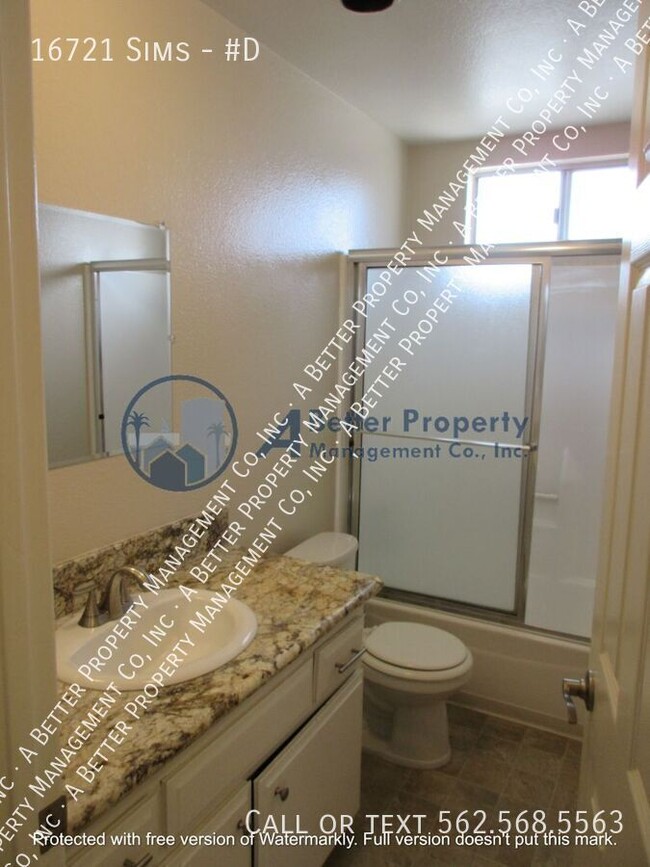 Building Photo - UPGRADED Upper Corner Bright&Sunny 2 bed w...