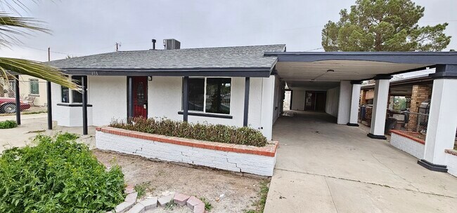 Building Photo - 458 Chapel Pl