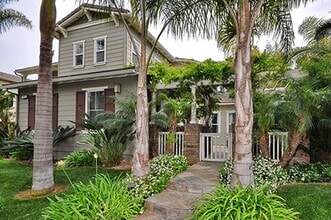 Building Photo - Simply Gorgeous 4+ BR Home with many Amenities!!!