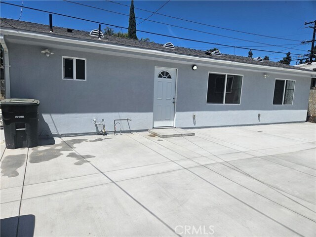 Building Photo - 1307 S Woods Ave