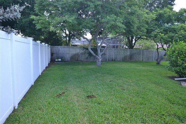 Building Photo - 2357 White Oak Cir