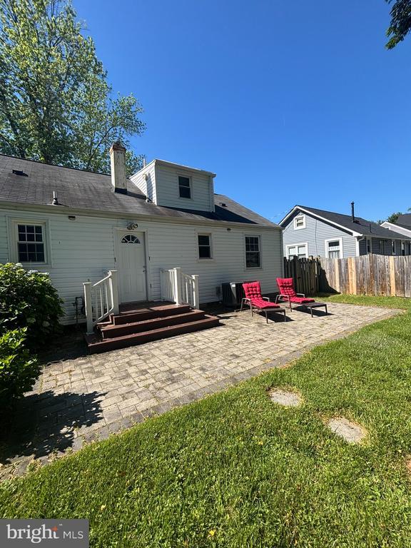 Building Photo - 6844 Westmoreland Rd