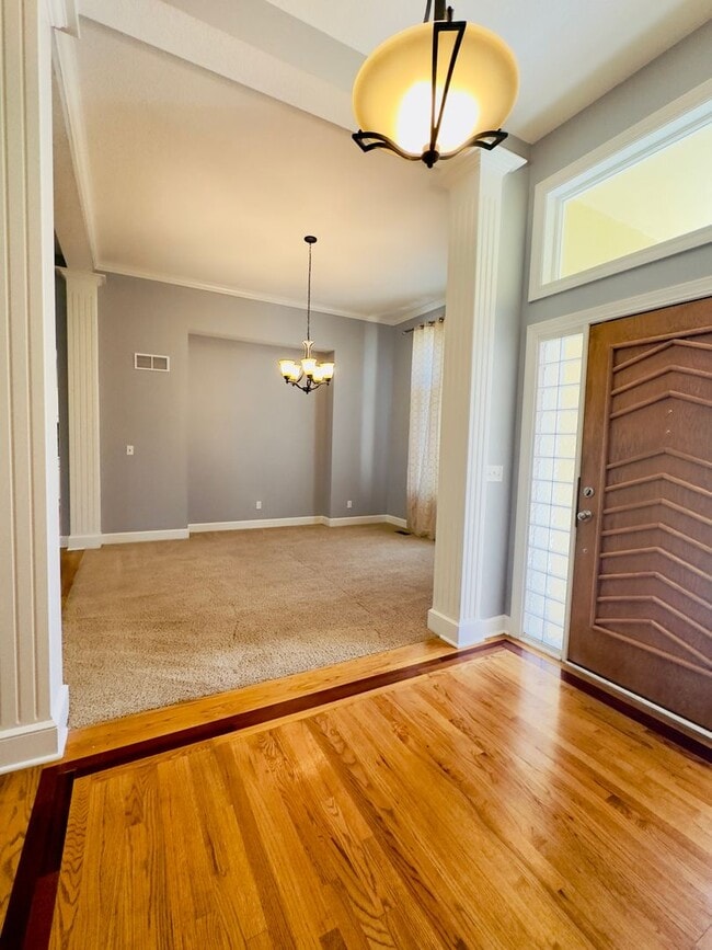 Building Photo - {6411} Enchanted Lake Estates + Updated Kitchen, Fresh Paint Throughout +  Main Floor Primary Bed...