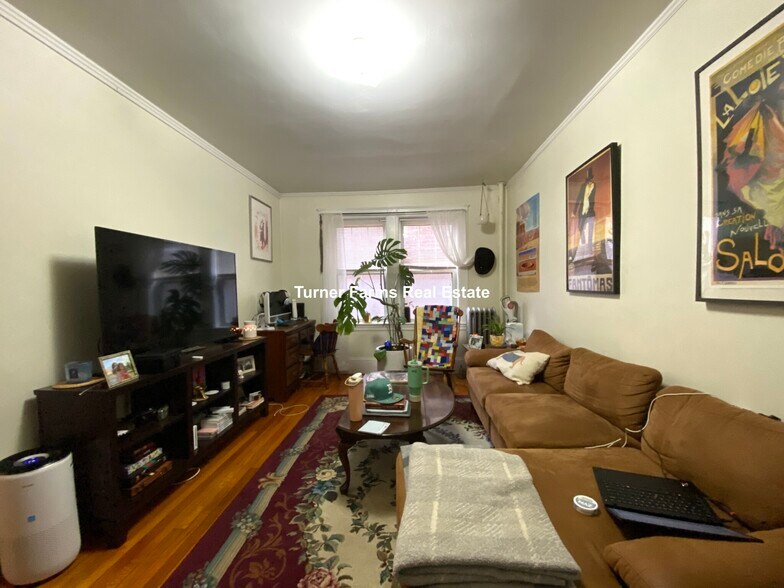 Building Photo - 130 Summer St