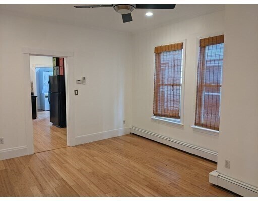 Building Photo - 19 Cambria St