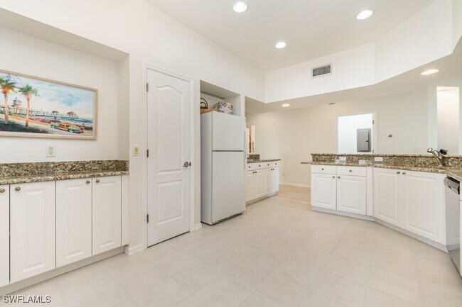 Building Photo - 9021 Las Maderas Dr