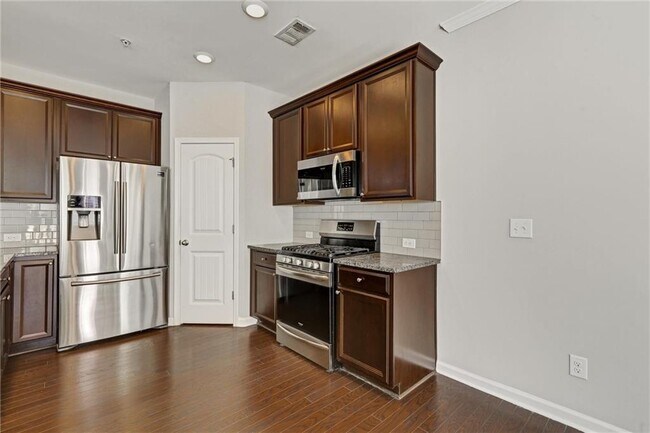 Building Photo - 1237 Foxcroft Ln