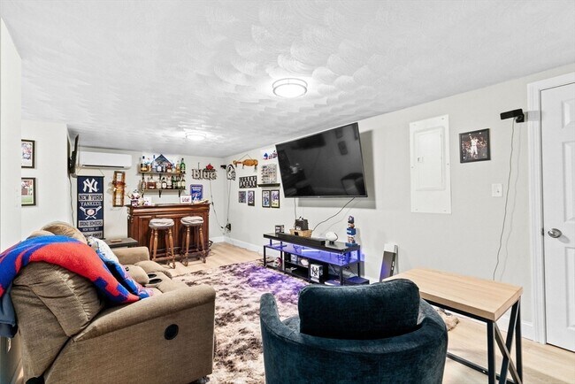 Building Photo - 57 Buffum St