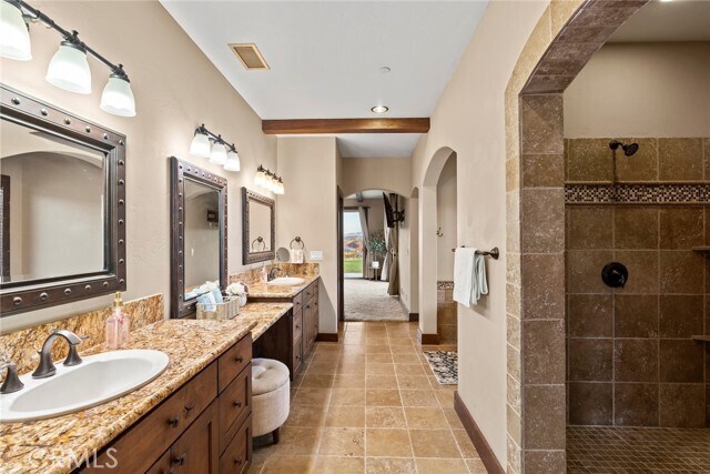 Building Photo - 34670 Santa Rita Rd