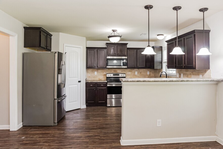 Building Photo - 138 Chestnut Cove