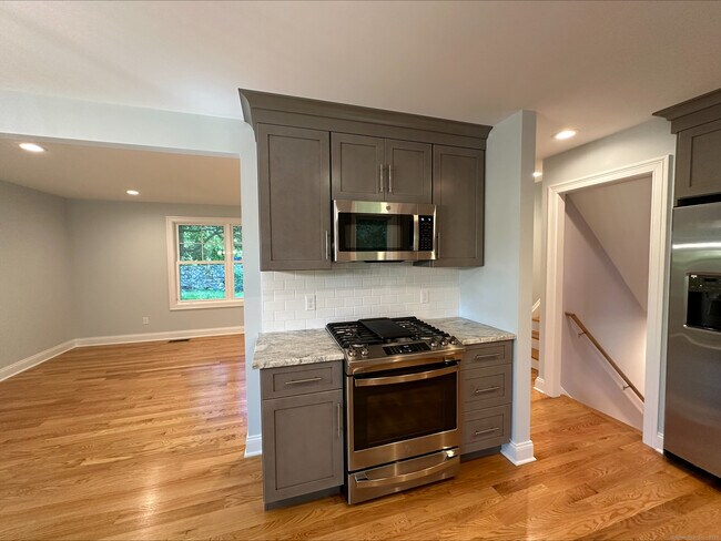 Building Photo - 269 Purdy Hill Rd