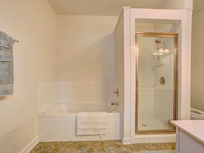 Building Photo - 2000 Euclid Ave