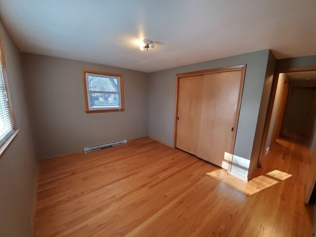Building Photo - 3 bedroom Northside ranch