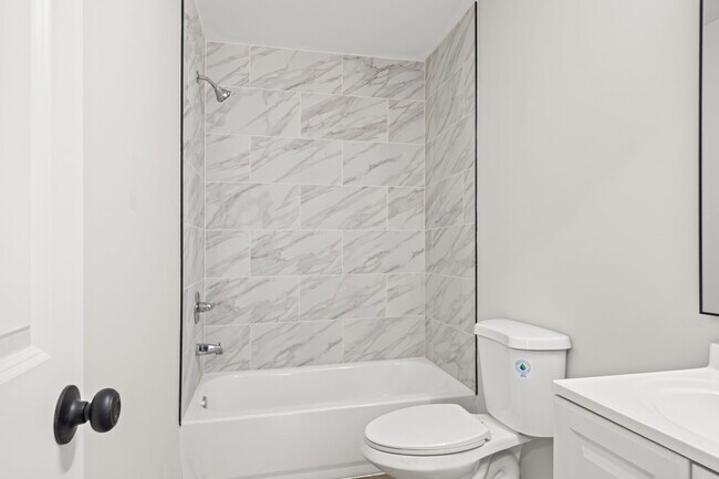 Building Photo - 1150 Melrose St