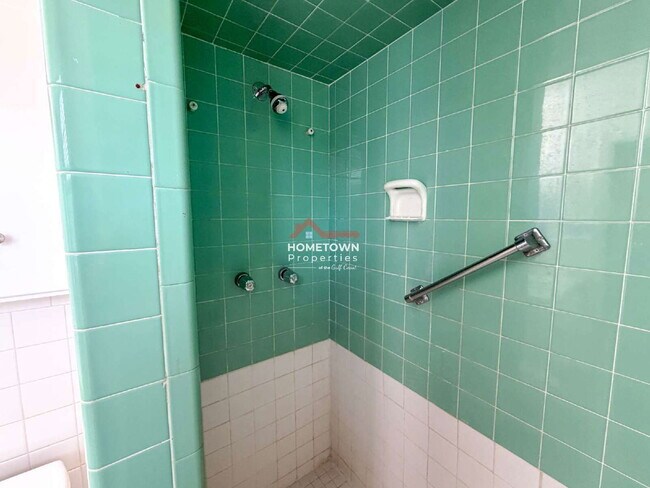 Building Photo - 7 N 77th Ave