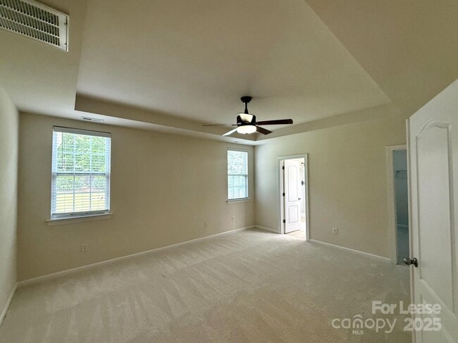 Building Photo - 1304 Ridgehaven Rd
