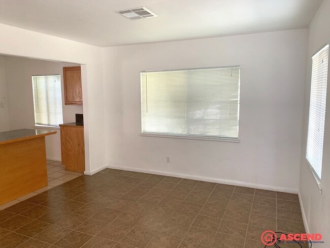 Building Photo - Charming 4-Bed Rental with Bonus Space & Room to Grow