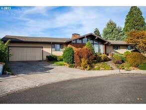Building Photo - 3331 NE 144th Ave