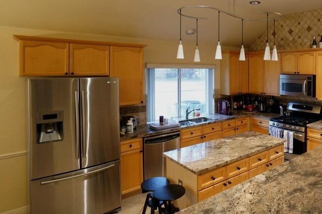 Building Photo - 3224 Burks Ln