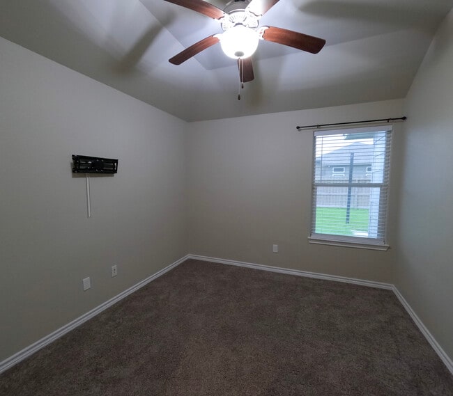 Building Photo - 7745 Corral Dr