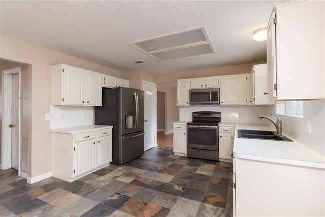 Building Photo - 5215 Heathervale Ct