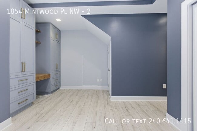 Building Photo - 1854 Mintwood Pl NW