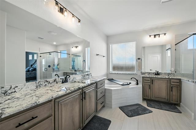 Building Photo - 1012 Emerald Trce Dr