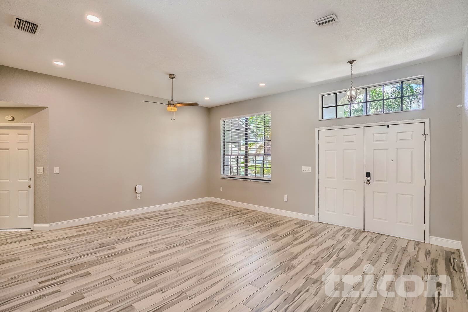 Building Photo - 598 Waterford Cir W