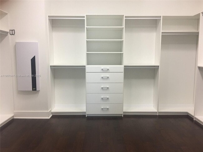 Building Photo - 8258 NW 33rd Terrace