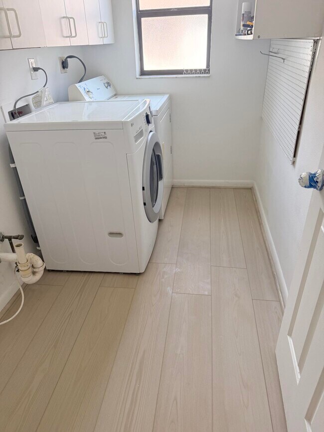 Building Photo - 13492 Exotica Ln